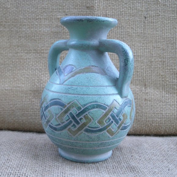Vintage Celtic Knotwork Pottery Jar Candle Holder - Picture 6 of 16